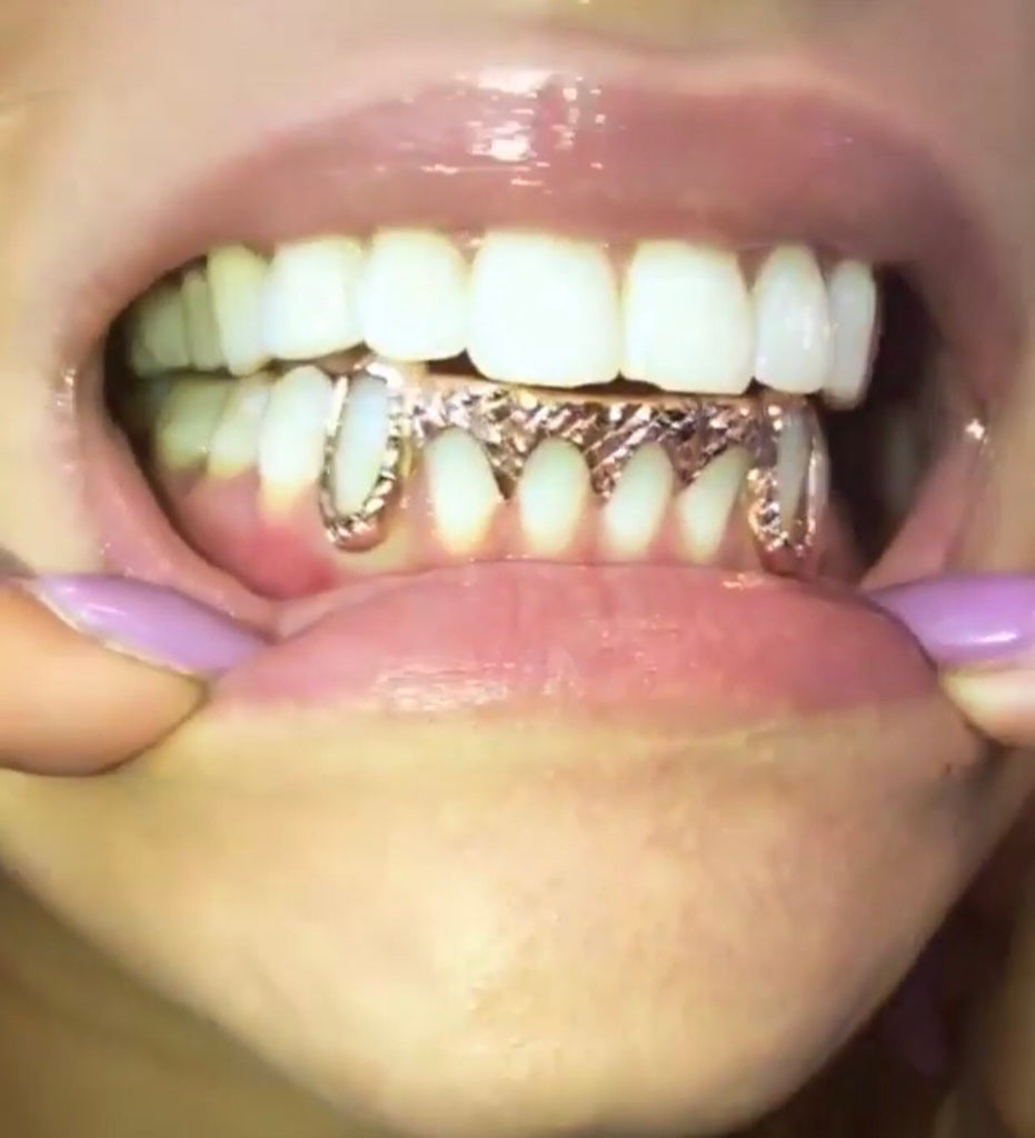 Bar Style With Open Fangs (Sold as a Set)